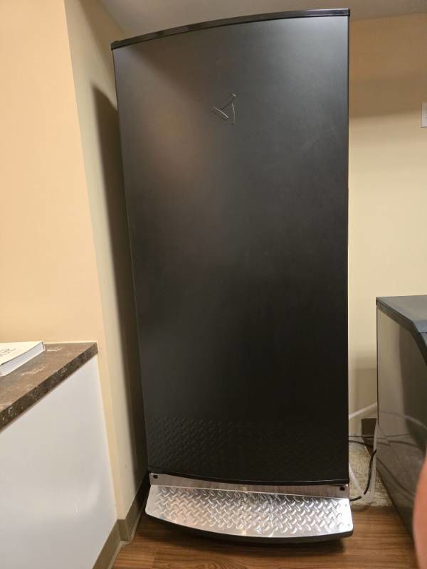 Gladiator Model GALF30FDGB04 Refrigerator