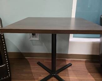 30in Table W/ Metal Base