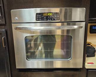 GE Oven Model  JTP31S R1SS