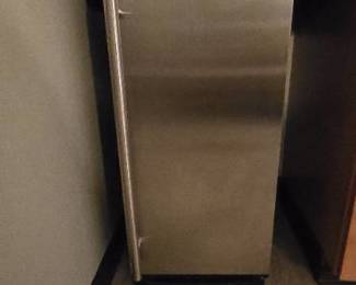 Uline Model U-2115RS8-00 Refrigerator