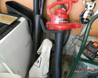leaf blower