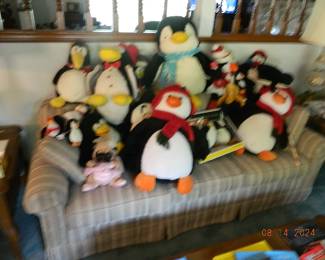 plush penguins/sofa sleeper