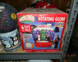 outdoor holiday decor