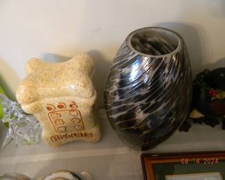 cookie jar/vase