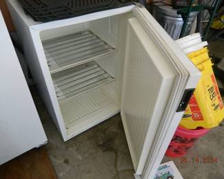 mini freeezer