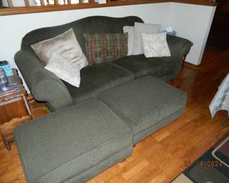 sofa/ottomans
