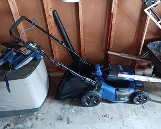 Kobalt 40Volt Battery Powered Push Mower!