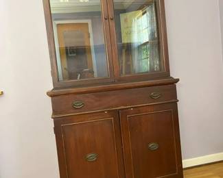 198 Vintage Mahogany Bookshelf Curio Cabinet min