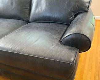 198 Klaussner Distinctions Leather Couch Detailmin