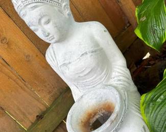 198 VivaTerra Lakshmi Garden Statue Bird Bathmin