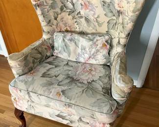 198 Overloved Floral Armchairmin