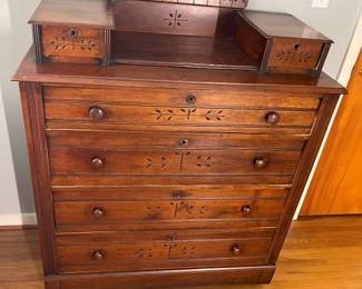 198 Eastlake 4Drawer Chest Of Drawersmin