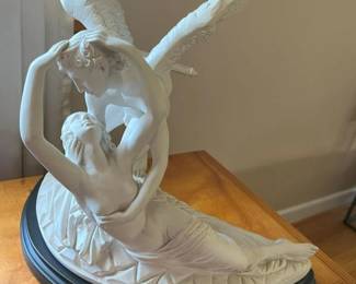 198 Cupid and Psyche Statuemin