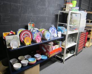 Kitchen items / tool cabinet