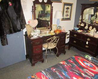 antique dressing table/ dresser