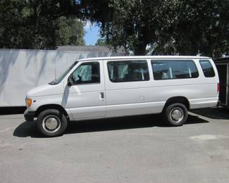 2001 Ford Passenger Van in Excellent Condition