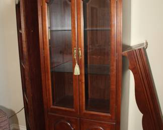 lighted display cabinet