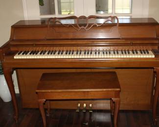 Wurlitzer spinet piano, with bench. Last tuned 2020, played regularly. Great condition.