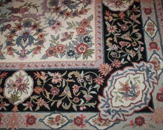 detail 10'x13' (approx) wool rug