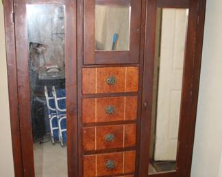 chifforobe