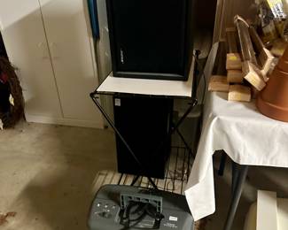 Paper Shredder / Bose Speaker Set