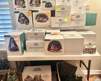Dept. 56 Lighted Houses & Accessories