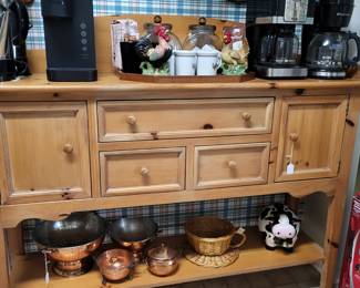 American of Martinville Buffet