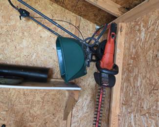 Lawn spreader & hedge trimmers