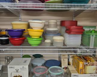 Plastic & glass food storage containers