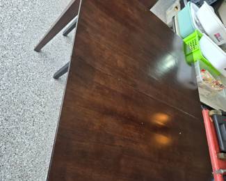 Small dining table & 3 chairs