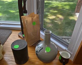 Vintage pottery & scale #3