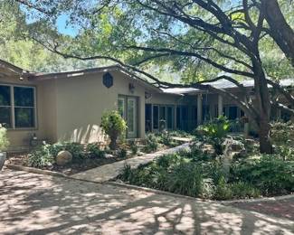 Luxury in Alamo Heights