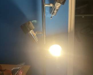 MORE MCM POLE  LIGHTING