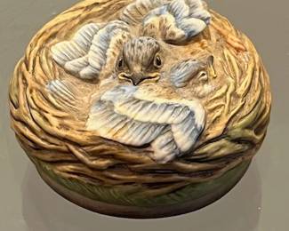 Boehm "Baby Buntings Blue Birds in Nest" 400-10