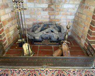 English fireplace Fender, Andirons and tools, Dutch clogs
