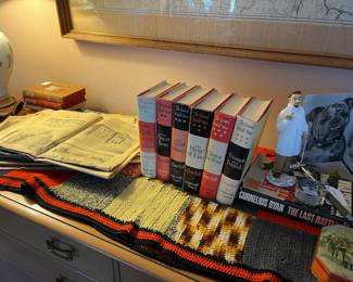 A collection of Sr. Winston Churchill books, a wonderful collection of old historical newspapers