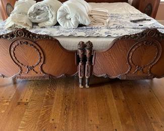 The foot board details