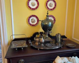 Antique mahogany server with one drawer