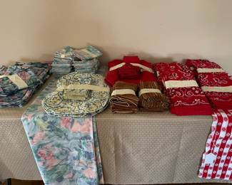 Vintage place mats and napkins, table clothes