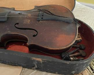 The pegs are in the case