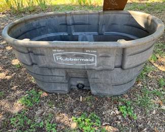 Rubbermaid 100 gallon stock tank