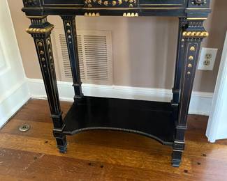 Leg and shelf details