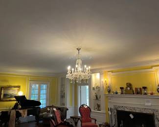 Chandelier in the parlor