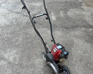 Gas powered edger