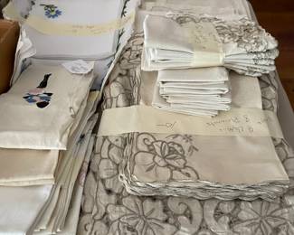 Vintage linens, place mats and napkins, guest towels
