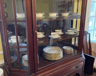 A side view of the china cabinet.