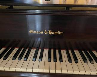 Mason and Hamlin logo