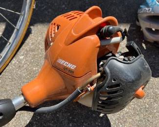 Echo string trimmer, starts and runs.