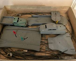 The contents of the Schuco Varianto #3010