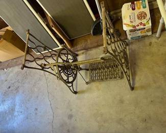 Singer treadle and stand